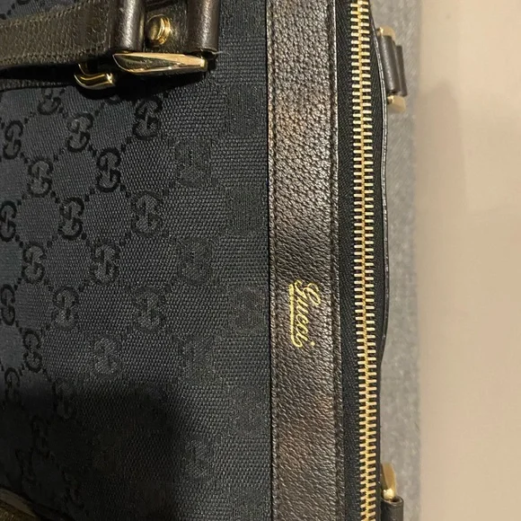 Authentic Gucci handbag - Picture 7 of 14